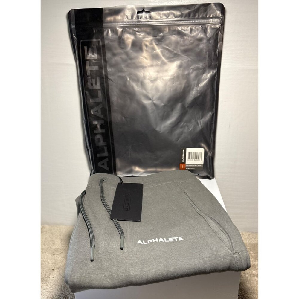 Alphalete Core Shorts Mens Essential Concrete Gray Lg Logo Pocket